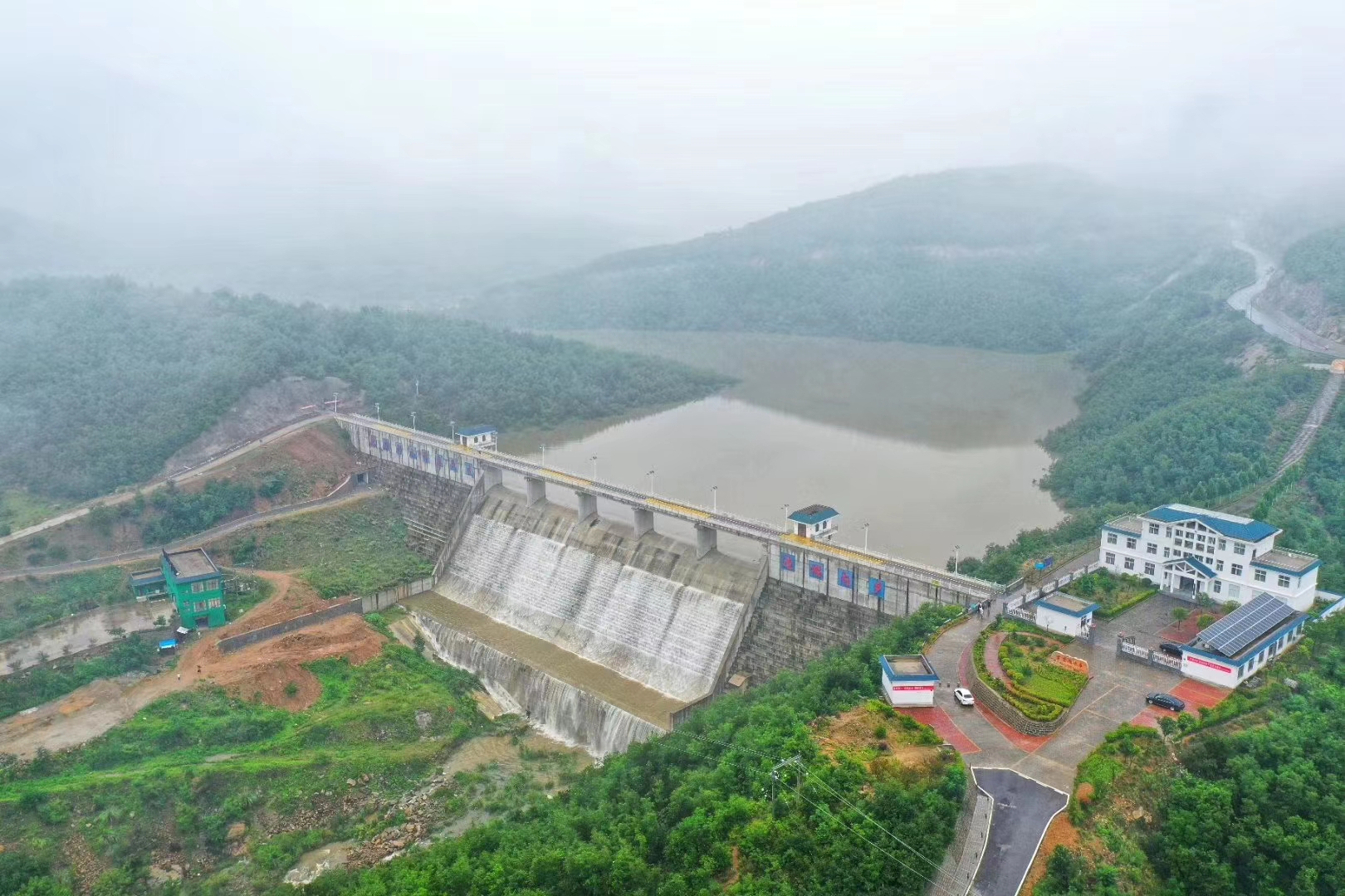 Ventili LIKE so pomagali pri uspešnem zaključku projekta preusmeritve vode od juga proti severu v Henanu na Kitajskem in dobavili več deset milijonov izdelkov ventilov.
