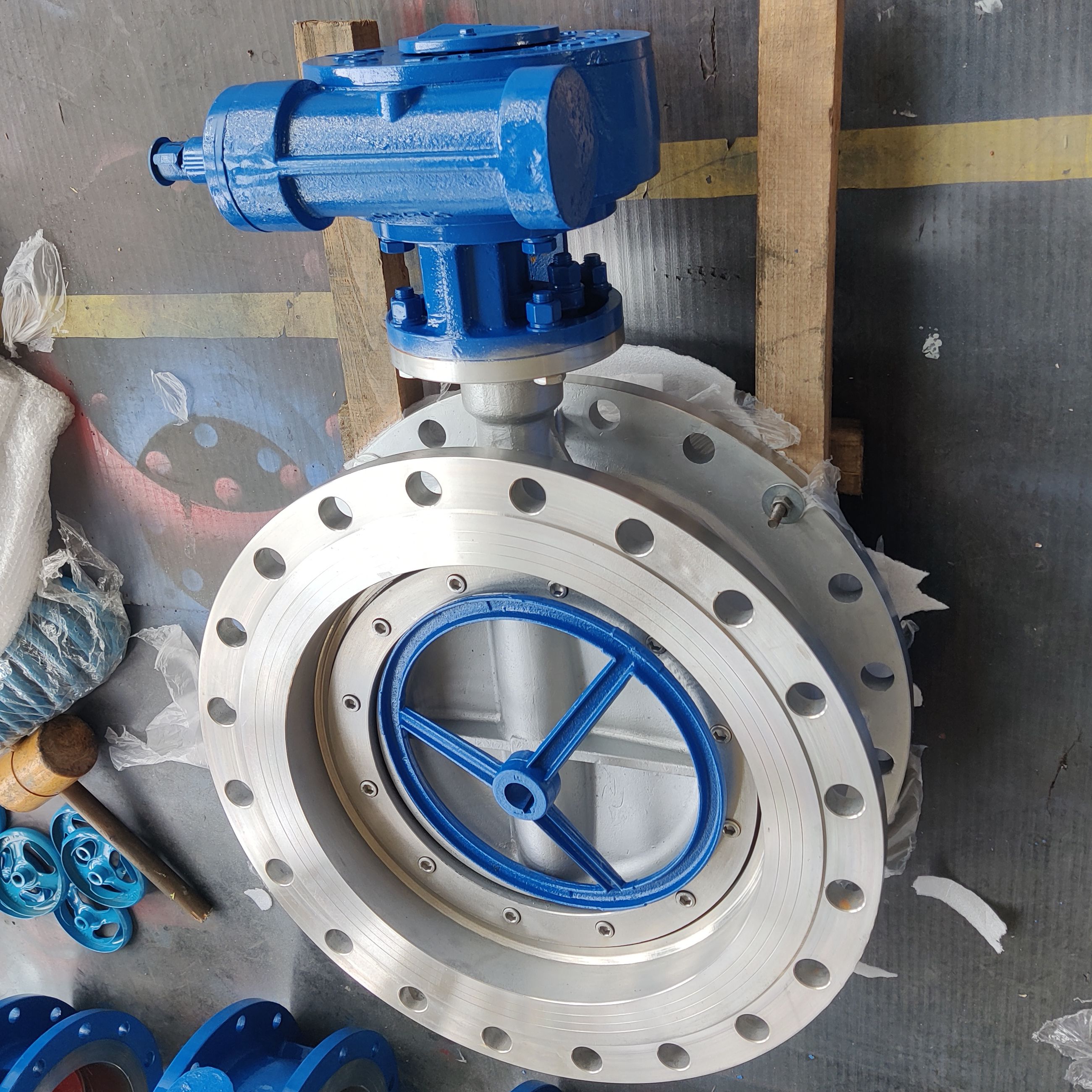 Introduction of electric actuator for valve in power station