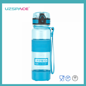 Botella de agua de plástico transparente a prueba de fugas sin BPA UZSPACE de 440 ml.