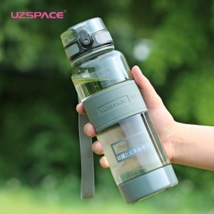 700 ml UZSPACE korkealaatuinen tritan-juomaastia vuotamaton ympäristöystävällinen mukautettu muovinen vesipullo 700 ml BPA-vapaa vesipullo