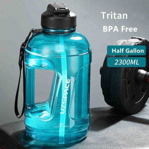 2.3L UZSPACE Tritan BPA ነፃ ትልቅ አነቃቂ የግማሽ ጋሎን የውሃ ጠርሙስ ከገለባ ጋር
