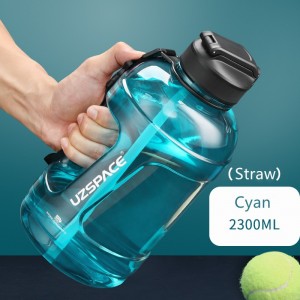 2.3L UZSPACE Tritan BPA უფასო დიდი მოტივაციური ნახევარგალონი წყლის ბოთლი ჩალით