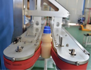 Čínský výrobce pro velkoobchodní balení obalů Stroj na testování těsnosti lahví Testovací stroj na kontrolu těsnosti lahví na vodu