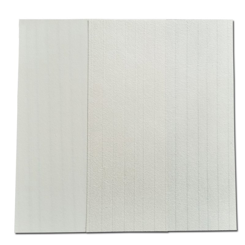 Visoko učinkovita izolacijska ploča od stakloplastike s bijelim premazom za PIR PUR poliuretansku pjenu
