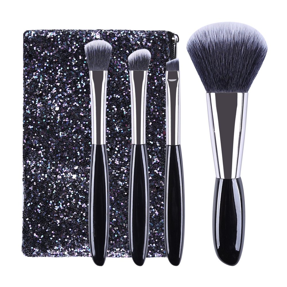 ປັບແຕ່ງຊຸດແປງແຕ່ງໜ້າ Mini Portable Travel Makeup Set 4Pcs Facial Eyeshadow Makeup Brushes with Beauty Case
