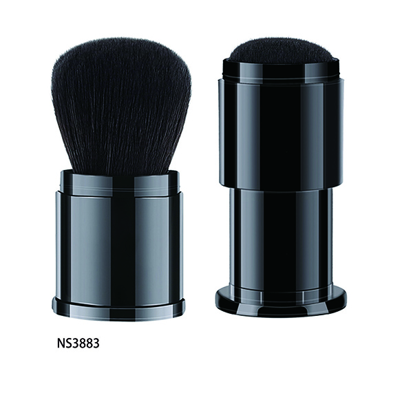 China Retractable Makeup Brush with private label