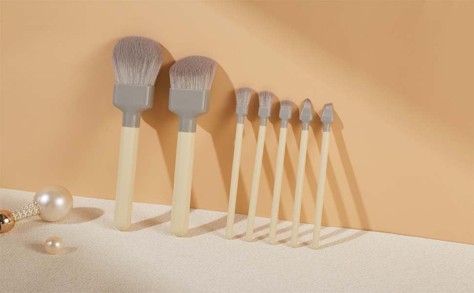 Unique Professional Painter Makeup Brush Set 7pcs Soft Synthetic Wood Handle Foundation Brush