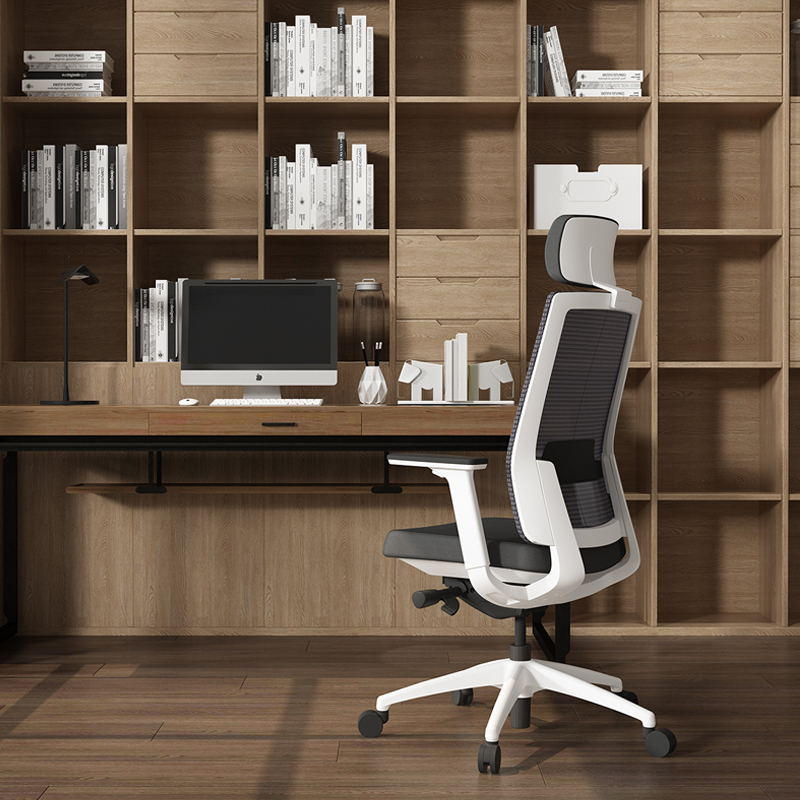 Manager Mesh Chair