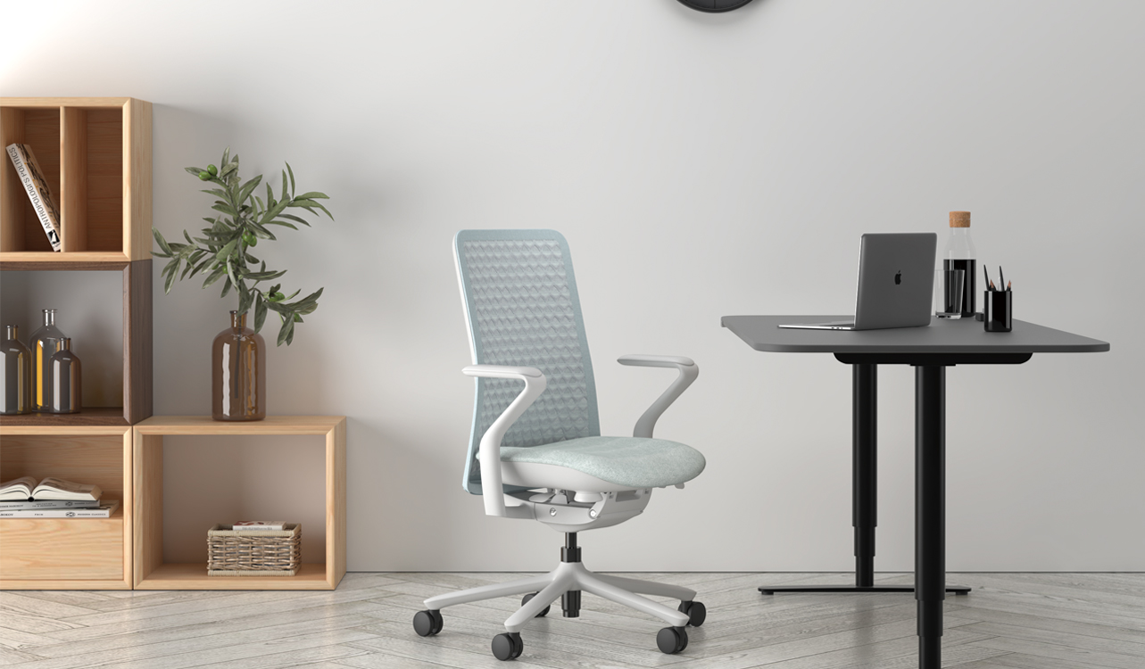 Ascensão de cadeiras de escritório ergonômicas em móveis modernos