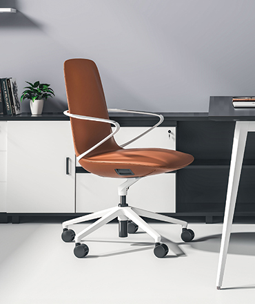 Eleve sua experiência de trabalho com a cadeira perfeita: percepções de um fabricante líder de cadeiras de escritório
