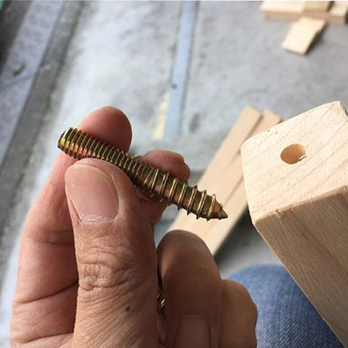 How much do you know about dowel screws and hanger bolts?