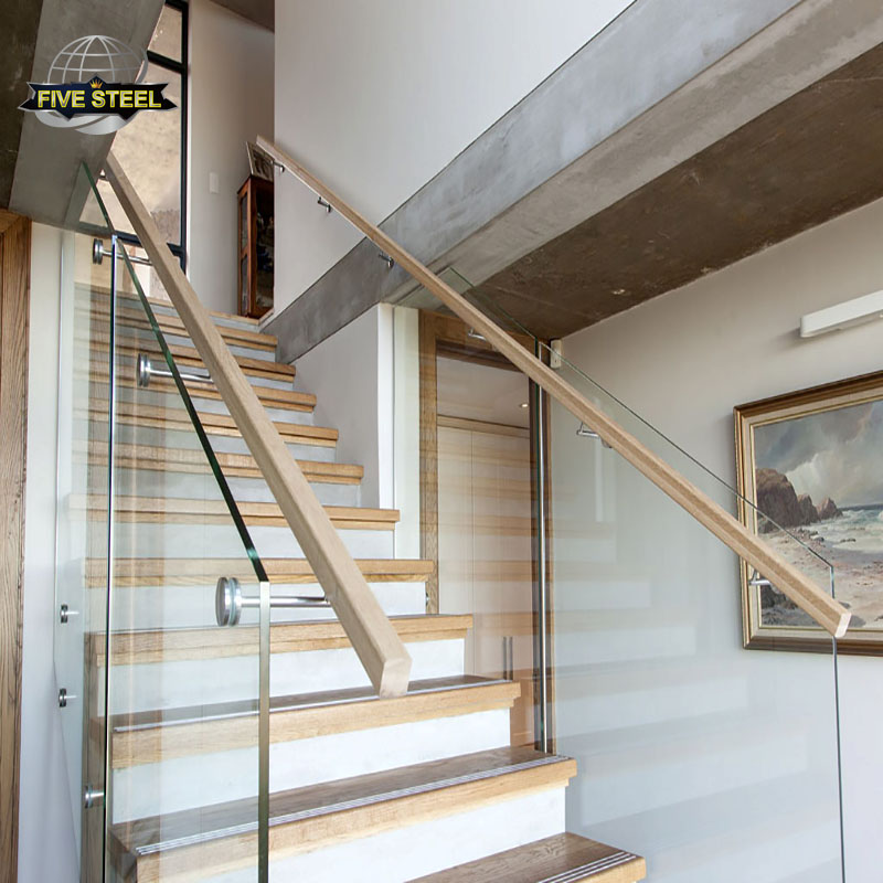 Balaustradas de poste de barandilla de escalera interior Balaustres de fijación de vidrio de acero inoxidable Balaustres de porche