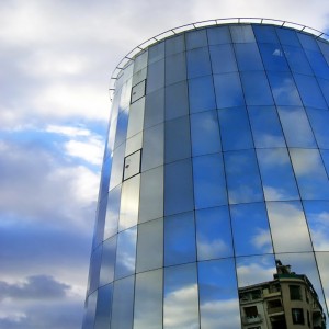 Konkurransedyktig pris Unitized Tempered Prefab Speil Glass og metallramme Gardinvegg Design Pris