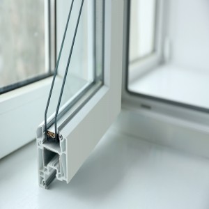 二重ガラスのビニール PVC ストーム開き窓ハリケーン衝撃窓