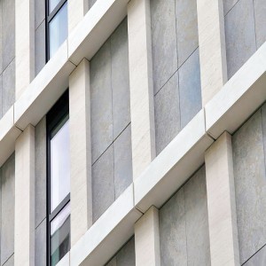 Façade de panneaux de mur-rideau en pierre pour la surface extérieure du bâtiment