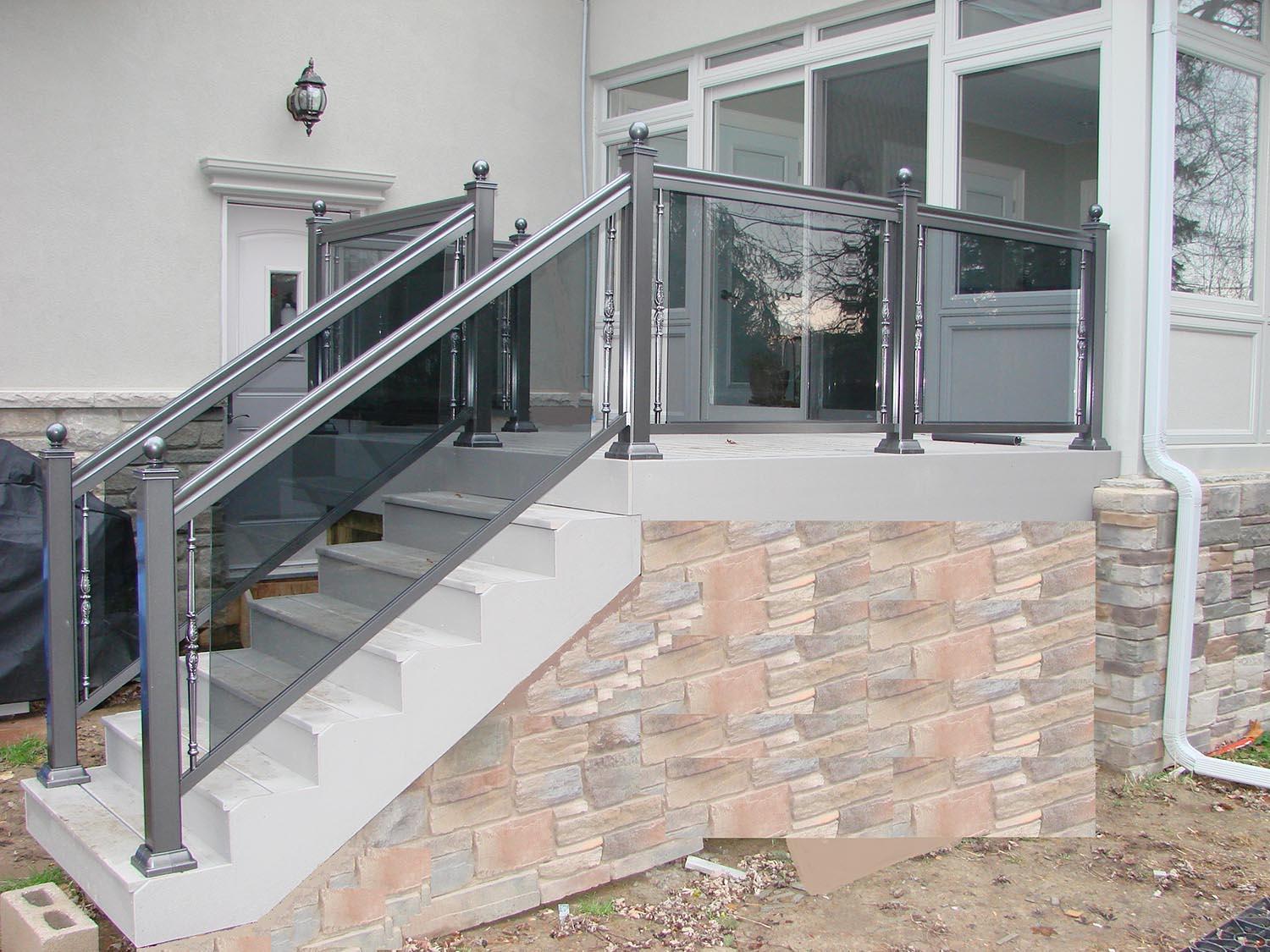 152426-aluminum-glass-railings-190