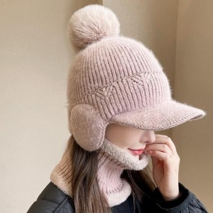 Топла плетена капа