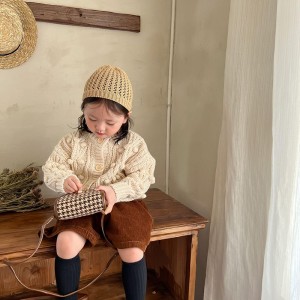 Ročno izdelan otroški volneni pulover z dolgimi rokavi po meri