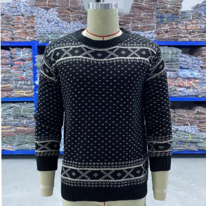 Жакардов пуловер с дълъг ръкав