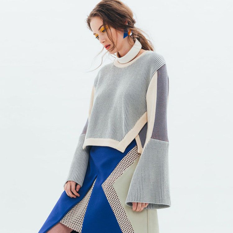 Kilang sweater bulu – pullover rajutan ketibaan baharu, lengan tanduk & lipatan sepakan dengan kolar bulat