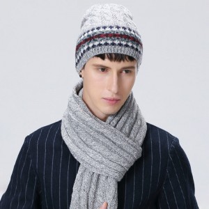 В'язані на замовлення комплекти-трійки: шапка, шарф, рукавичка