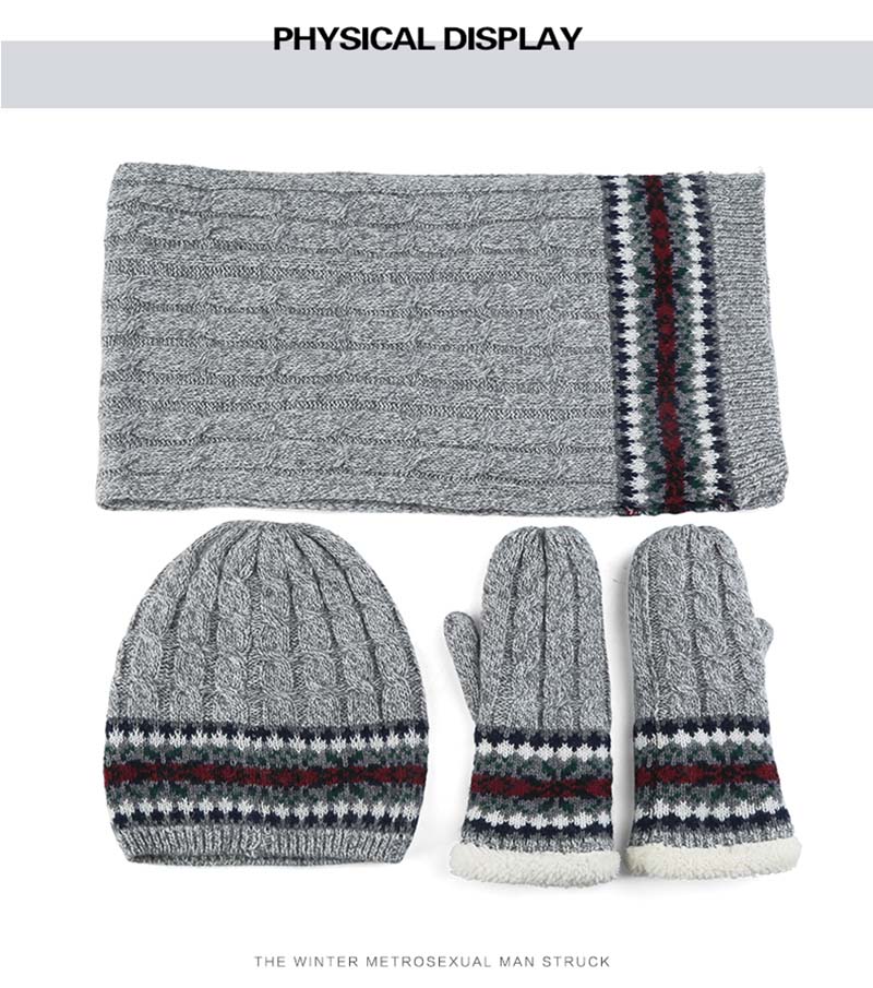 Custom knitted wollen hat, chlamyde & caestus processus-4