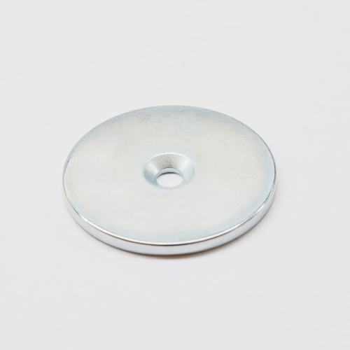 Ímã de disco de 25 mm com furo escareado