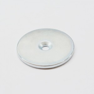 접시형 구멍이 있는 25mm 디스크 자석