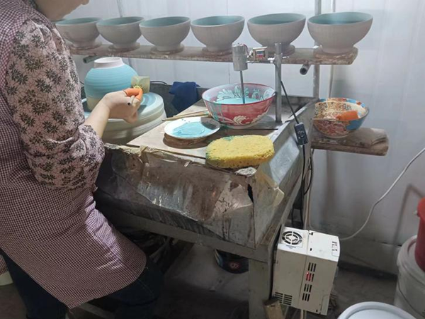 Proces utiskivanja ispod glazure revolucionira dizajn i proizvodnju keramike