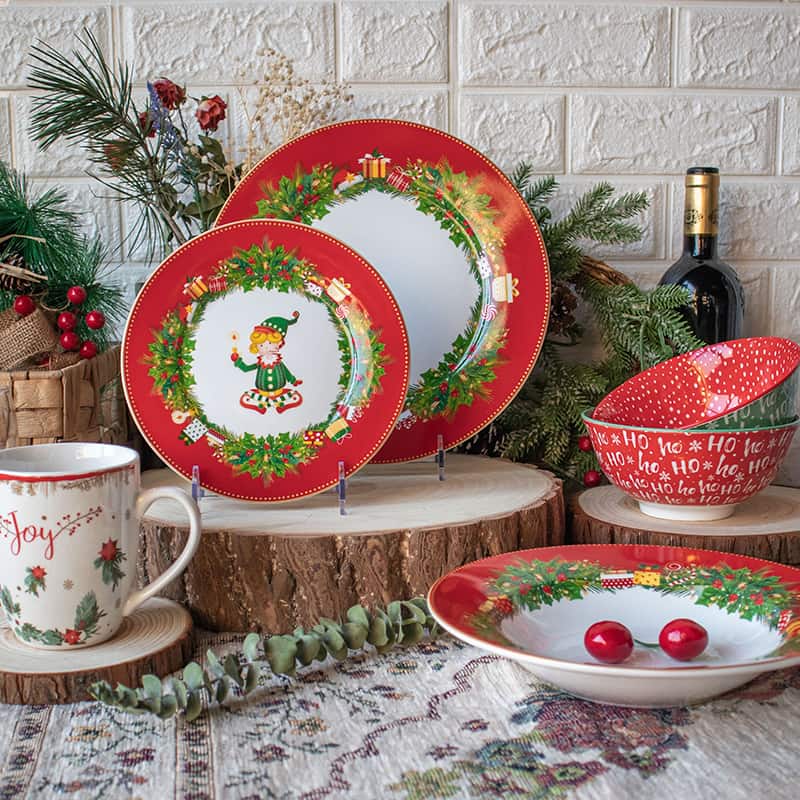 Serie natalizia di stoviglie in ceramica