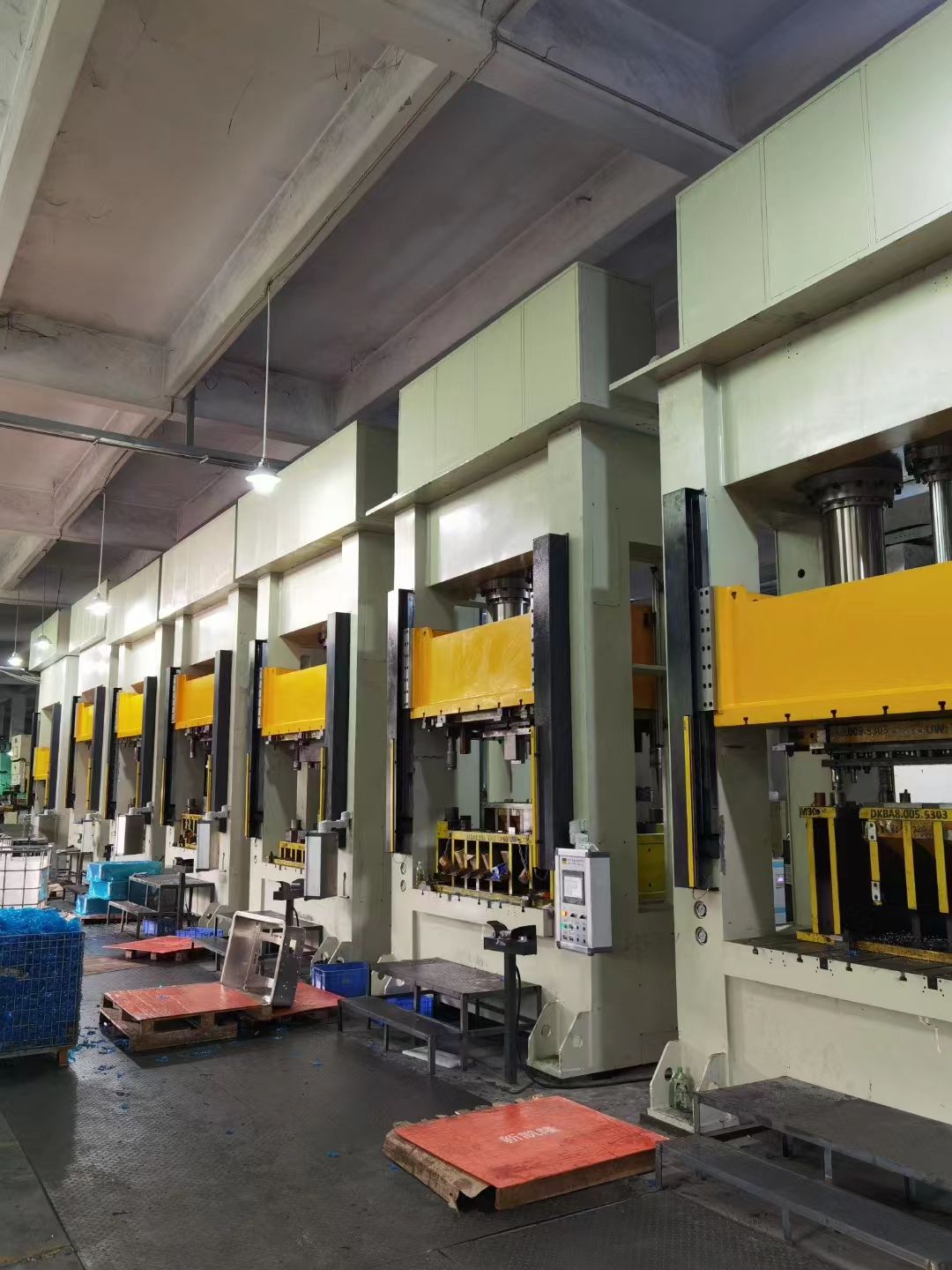 Hydraulic press machine market