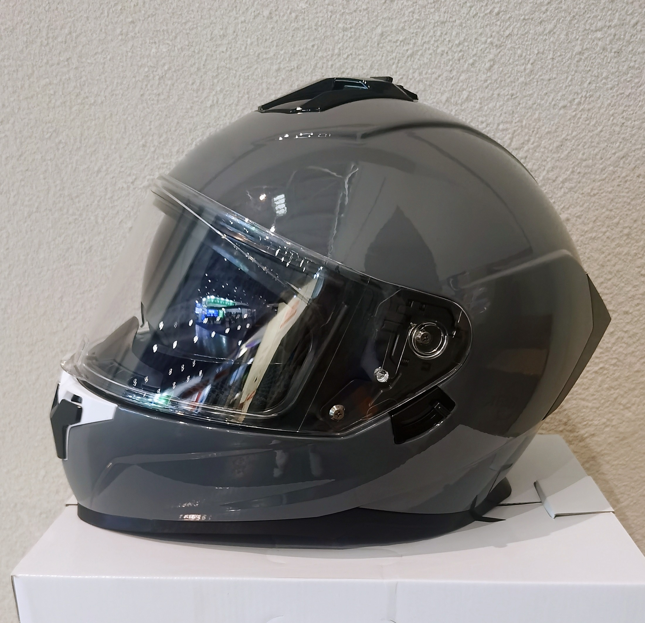 How to Prevent Motorcycle Helmet Lenses from Scratching
