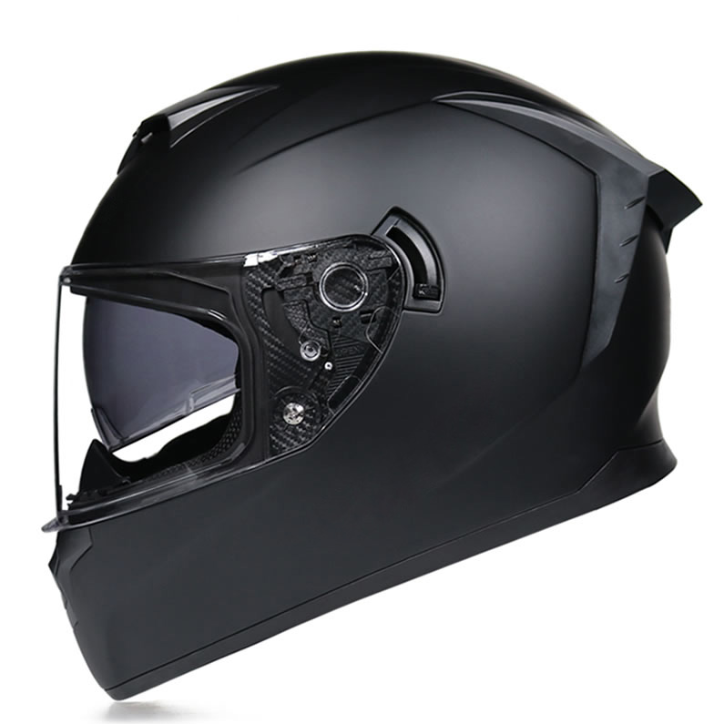 The production steps of the motorcycle helmet