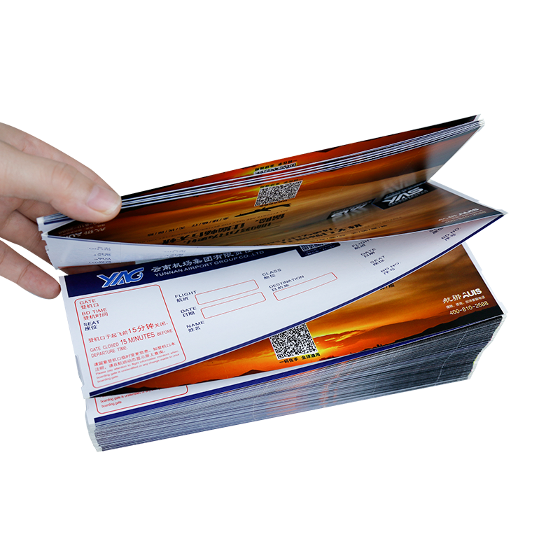 Biglietto per la carta d'imbarco a colori con stampa personalizzata su carta termica