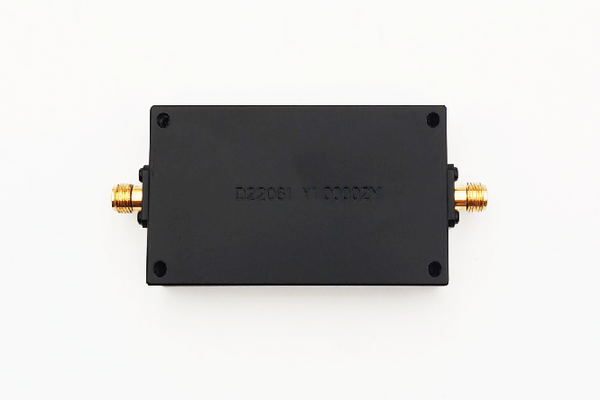 Filtr pasmowy działający w zakresie 2900-4100 MHz JX-CF1-2900M4100M-66S