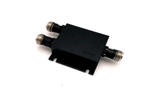 2 Cara Konektor LC Combiner NF 66-470MHz Rugi Penyisipan Rendah Volume Kecil JX-LCC2-66M520M-40N