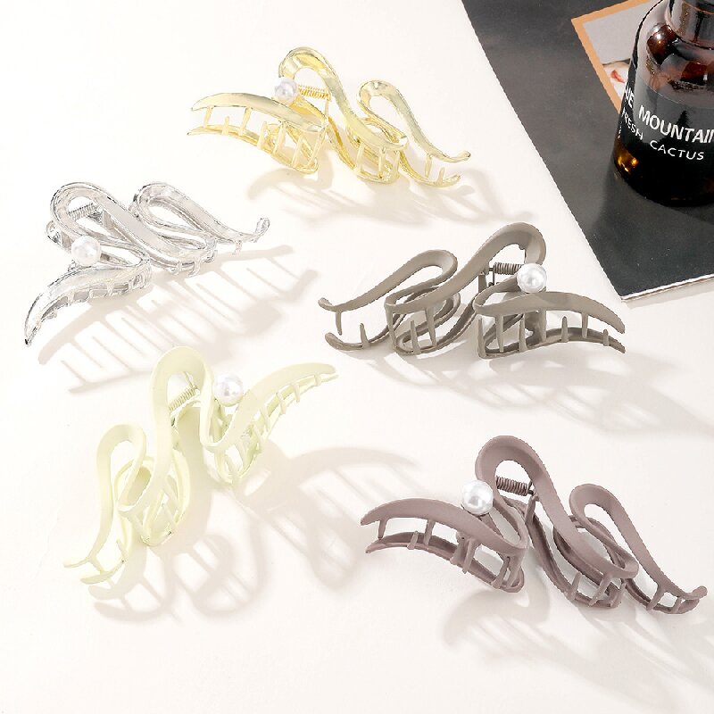 Large metal hair claw clip