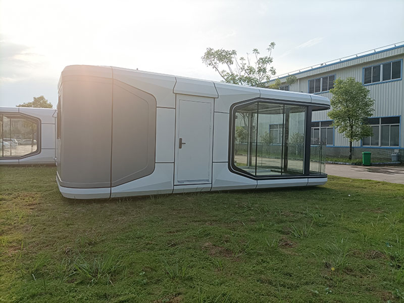 Prefabricated Mobile Hotel Space Capsule House E5 With Intelligent System