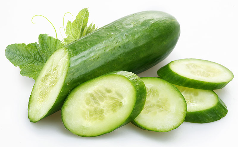 Akwụkwọ nri ọhụrụ Green Cucumber si India dị njikere maka mbupụ