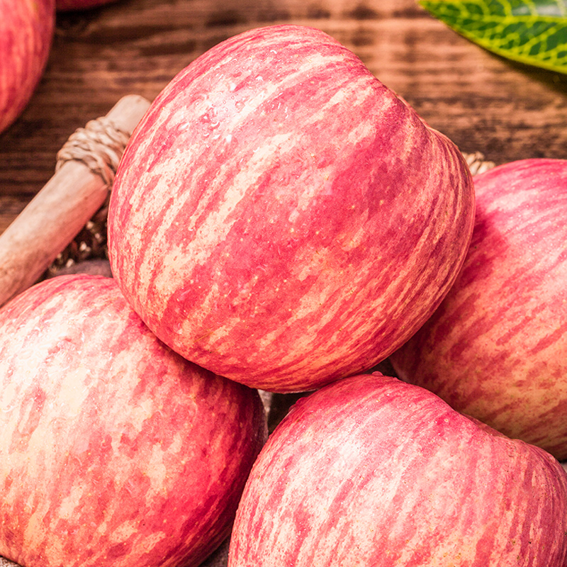 Čínske horúce predaj vysoko kvalitné čerstvé sladké červené jablko Fuji