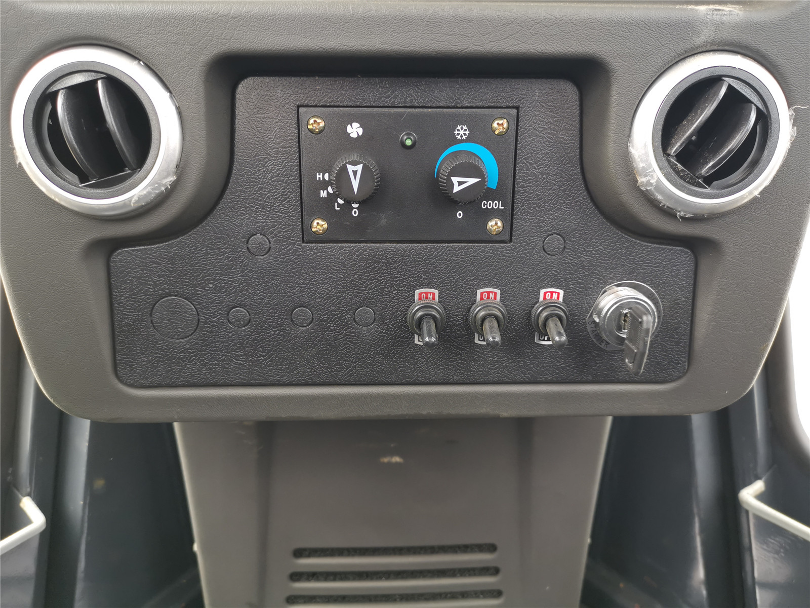 Introducing the GTY160 Bulldozer Efficiency Meets Durability4 (4)009