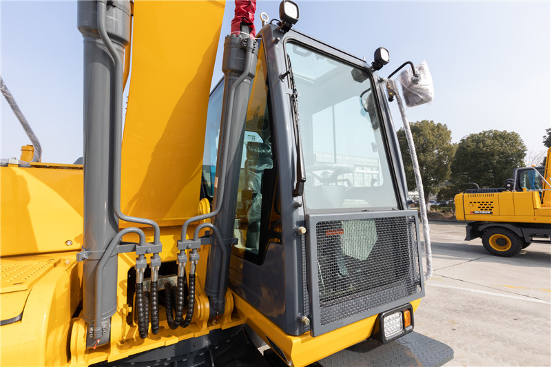 Changlin GHT215W Hydraulic Wheeled Excavator - Power and Precision Combined (10)3gv