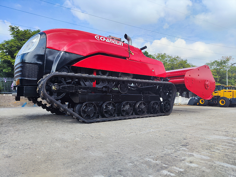 Revolutionizing Fruit Farming Introducing the CT120 Remote-Controlled Tracked Tractor (12)has