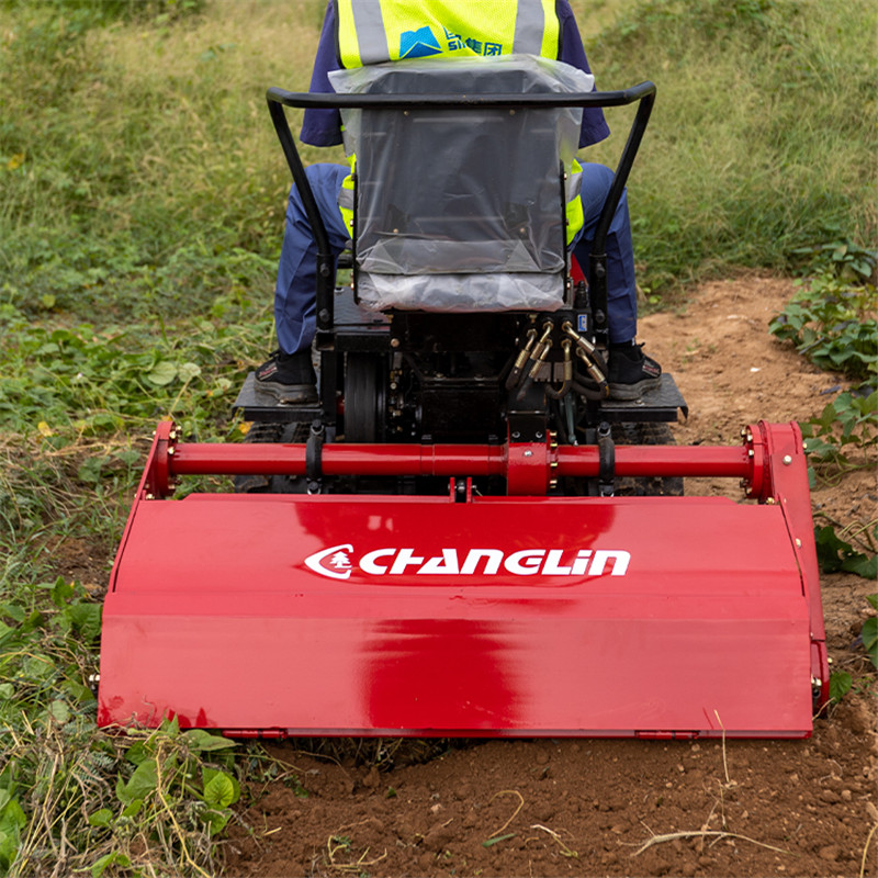 Enhancing Orchard Efficiency Introducing the CT120S Manual Tracked Tractor (4)0as
