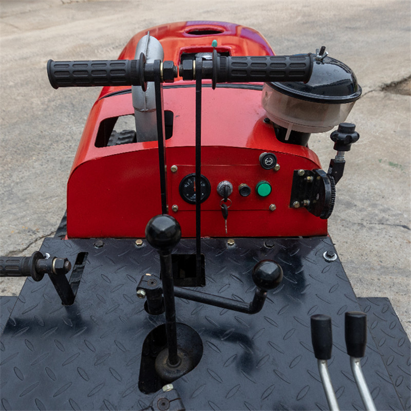 Enhancing Orchard Efficiency Introducing the CT120S Manual Tracked Tractor (7)f0k