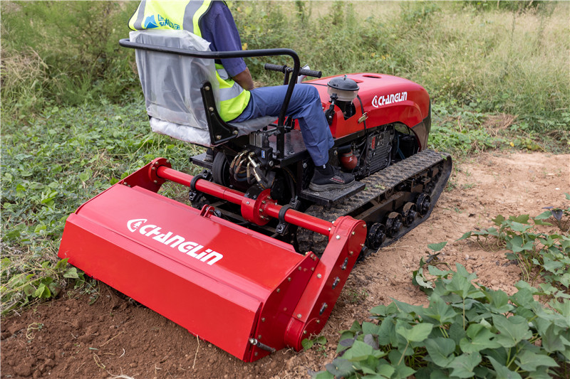 Enhancing Orchard Efficiency Introducing the CT120S Manual Tracked Tractor (21)o41