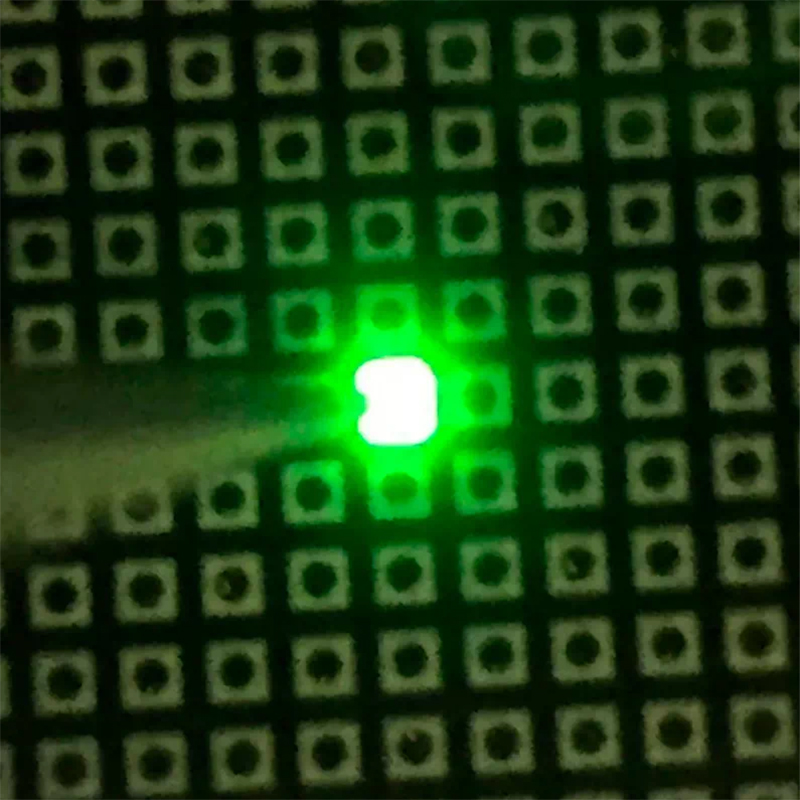 ชิป LED ขนาดเล็ก (2) ชิ้น