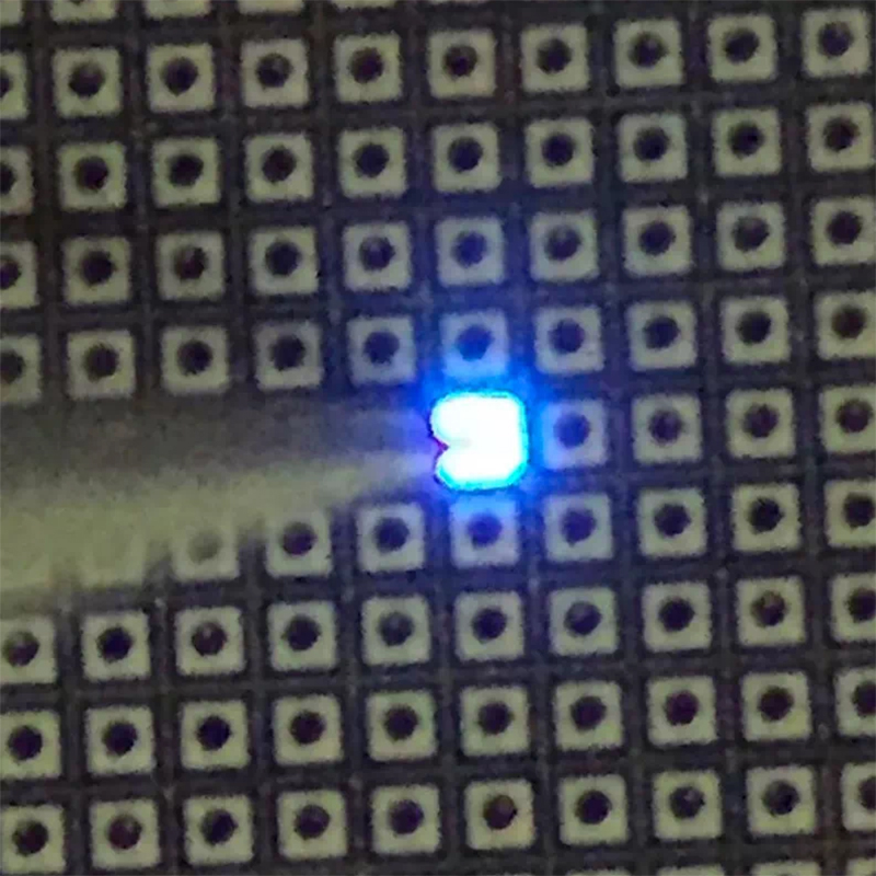 GaN ที่ก่อกวนบนชิป LED ขนาดเล็กของเทคโนโลยีซิลิคอน