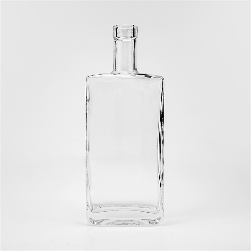 China Manufacturer Wholesale Price Glass Bottle 500ml 700ml Whisky Brandy Glass Bottle