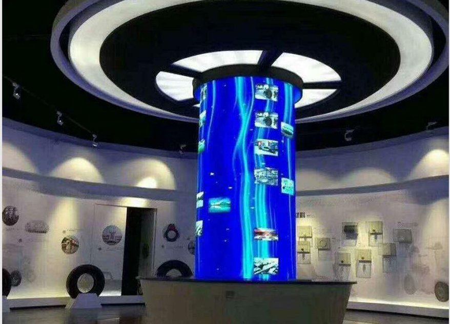 Цилиндрический экран для уникальных конфигураций дисплея